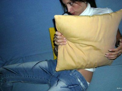 Ввёл свой член в пушистую лобковую зону, наслаждаясь моментом!