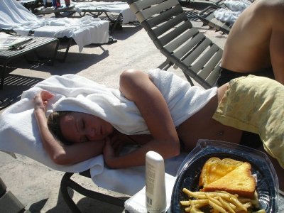 Трется после плавания