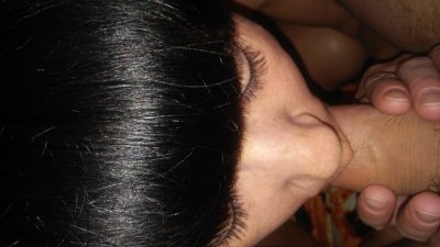 Устроила настоящий кайф, делая минет