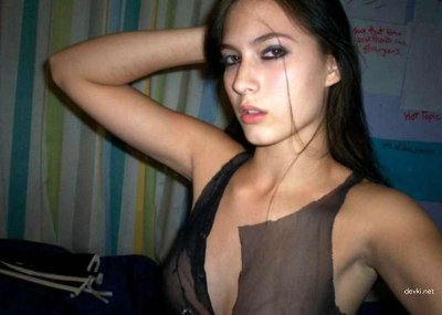 Красотка с потрясающей фигурой сделала свои собственные фото