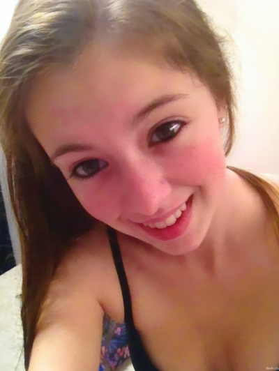 Интимные снимки раздетой ученицы сделанные в домашних условиях