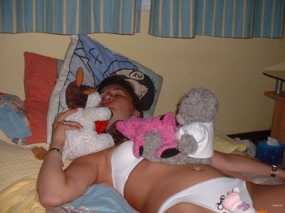 Знойная крошка делает минет партнеру