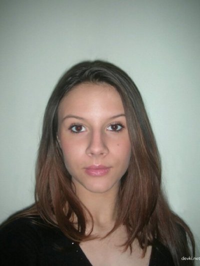 Изображения привлекательной девчонки в интимной обстановке