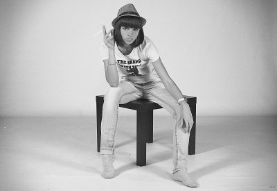 Привлекательная дама с прекрасными ножками: сексуальный контент для взрослых