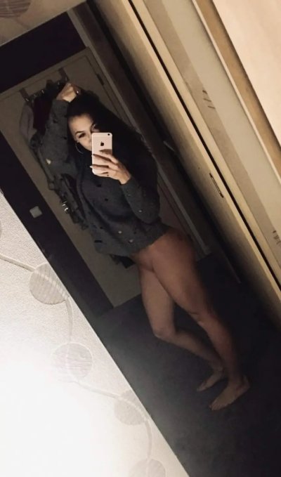 Фото сексуальной зрелой дамы в откровенном образе