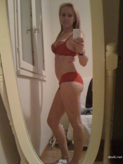 Сняла для себя пикантные снимки