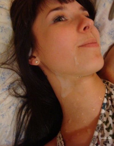 Трахает ласково свою подругу