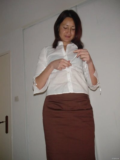 Японская красотка трахается в разнообразных положениях