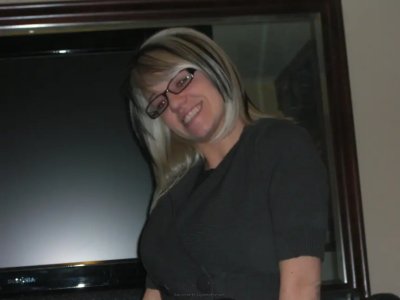 Красотка с обворожительной грудью радует глаза своим минетом