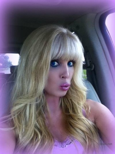 Горячие игры с шикарной красоткой в мире эротики