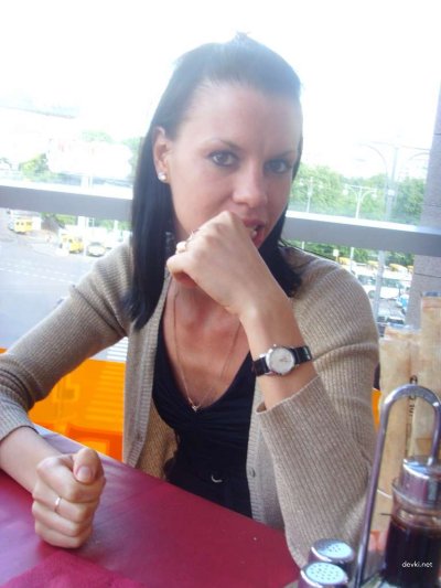 Горячая красотка пришла на чайку