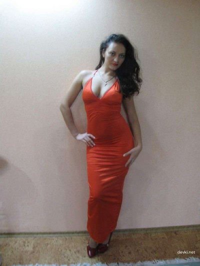 Изысканная эротика: очарование утонченной дамы в действии