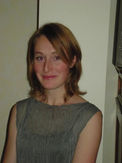 Частное видео привлекательной блондинки: уютный секс дома