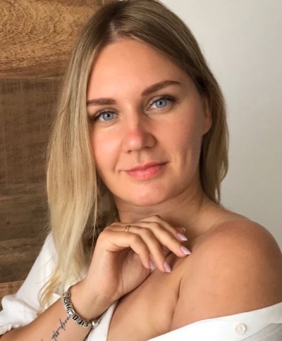 Вновь Виолетта из Кирова с её откровенными шалостями