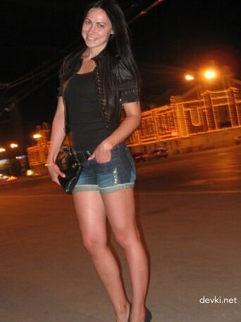 Обнаженная киска работницы-секретарши