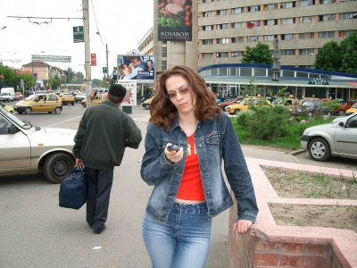 Интимные снимки милой леди в очечках - пикантный контент