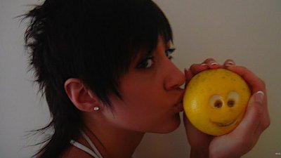 Горячие снимки из домашнего архива и с пикантных поездок