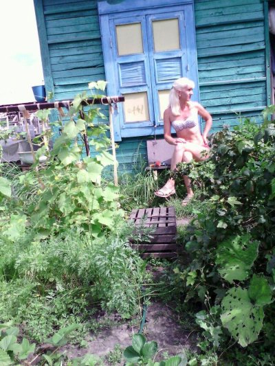 Моя леди удовлетворяет себя до оргазма