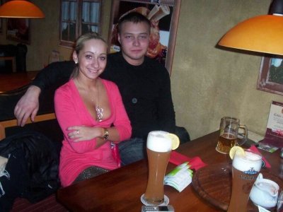 Снимает на видео, как трахает свою юную супругу