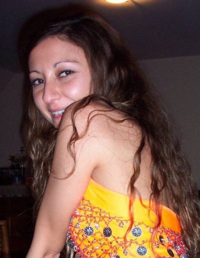 Девушка и ее влажная киска - развратные игры в постели