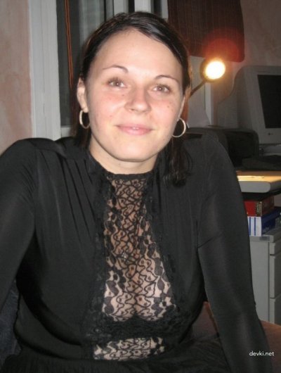 Неожиданно: 30-летняя женщина обнаружила свои фото в интернете на любительских форумах