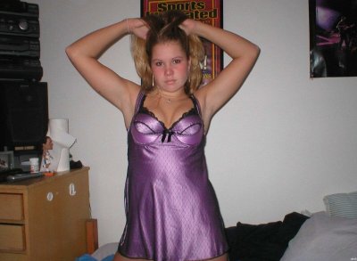 Трахнул полненькую красотку в ее влагалище