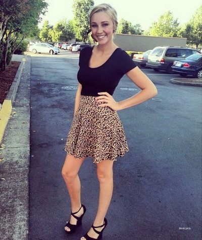 Привлекательные груди привлекательной красотки - натуральное богатство