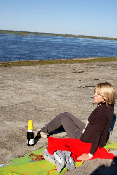 Развратная красотка показывает свои личные снимки