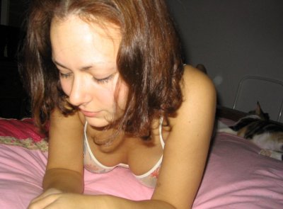 Отсасывает хер и дрочит