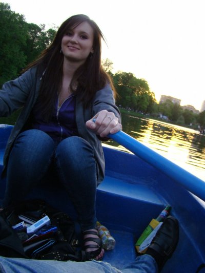 Симпатичная милашка устраивает страстный интим