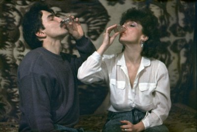 Олдскульная мамочка в стиле 90-х: открой для себя новые грани удовольствия!