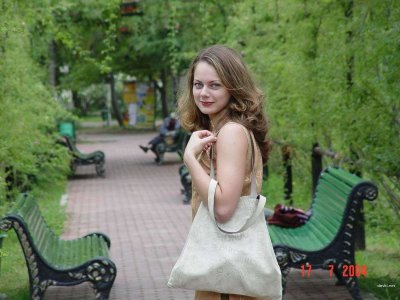 Девушка, обожающая страстные игры с золотыми дождями