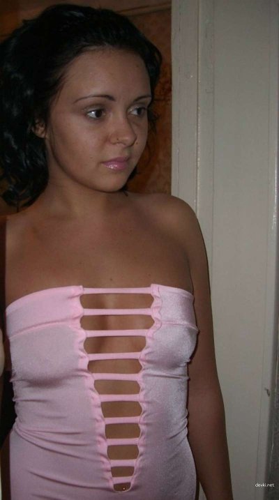 Мастерский и соблазнительный образ женщины в интимной обстановке