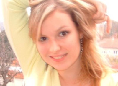 Отличная молодая девушка с гладкой "цветочкой" - порно-сайт для взрослых 18+