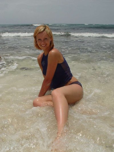 Сексуальные снимки супруги с пляжа: горячие фото с отпуска