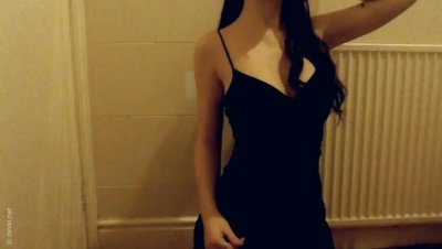 Малышка с OnlyLust демонстрирует свои огромные груди