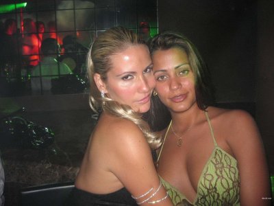 Двое вовлекаются в оргию на порно-ресурсе!