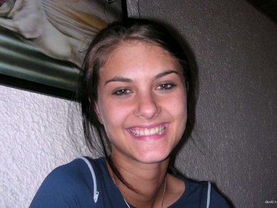 Интимные снимки привлекательной темноволосой дамы