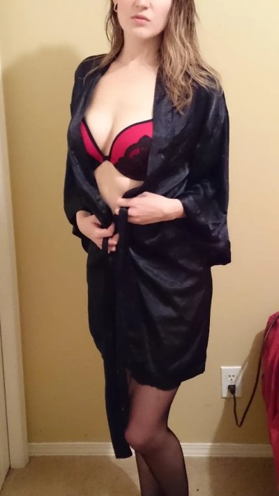 Сексуальные фото и пылкая красотка