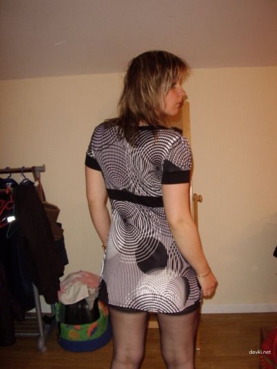 Большая красотка показала грудь