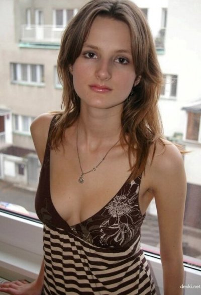 Вынудил свою крошку раздеться - откровенный контент для взрослых 18+