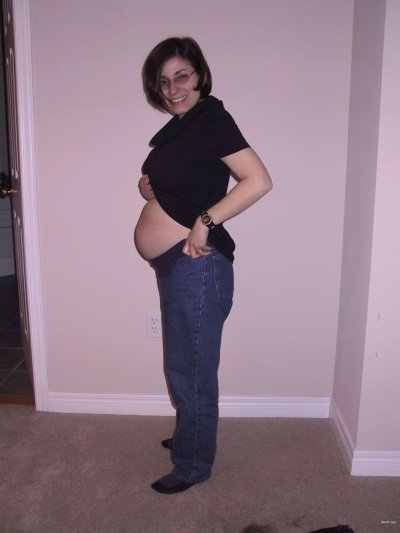 Беременная дама с огромными дойками: эксклюзивный контент для взрослых!