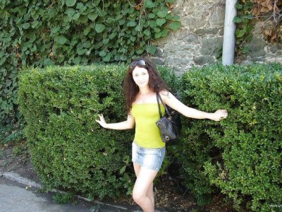 Красотка устраивает интимное свидание со своим избранником