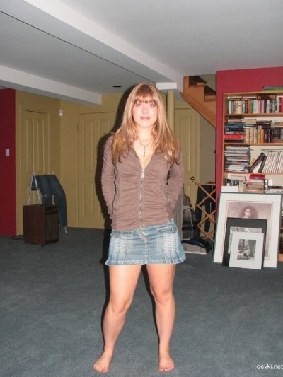 Молоденькая шалунья продемонстрировала свои прелести