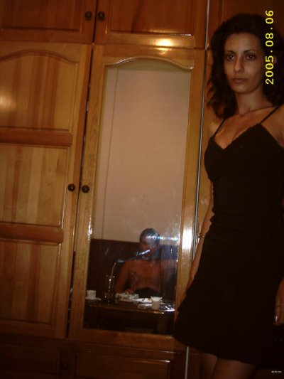 Интимные фото соблазнительной брюнетки: откровенный фотоальбом