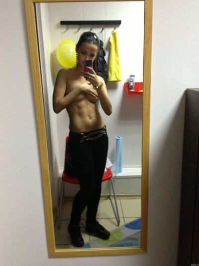 Соблазнительные фото привлекательной красотки