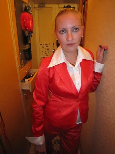 Люблю отсасывать у соседа в офисе