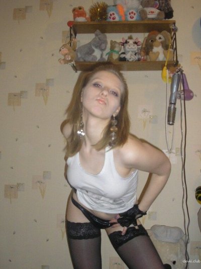 Соблазнительные интимные видео сексапильной блондинки