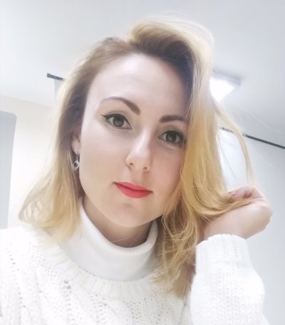 Домашняя интимная галерея супруги: обнаженная дама в халяве