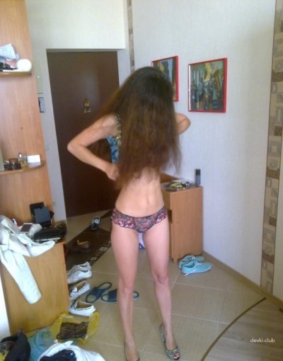 Сладкая красотка с шикарными волосами - новое видео!